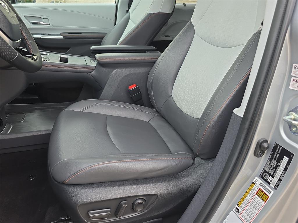 used 2022 Toyota Sienna car, priced at $42,720