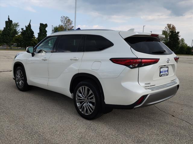 used 2021 Toyota Highlander car, priced at $38,429