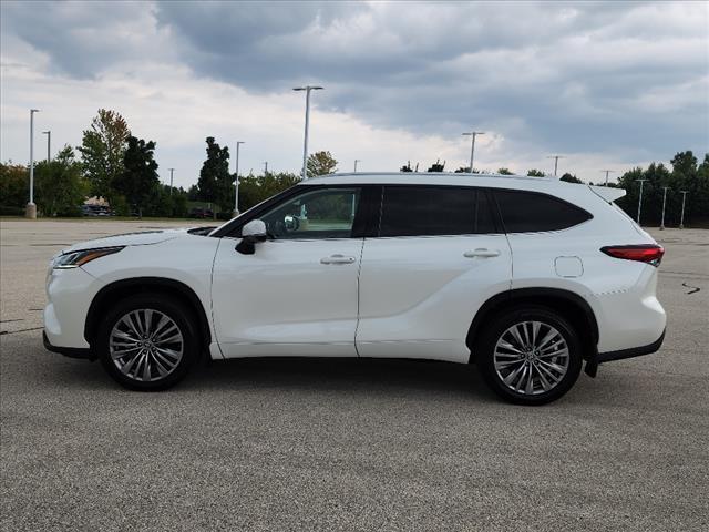 used 2021 Toyota Highlander car, priced at $38,500