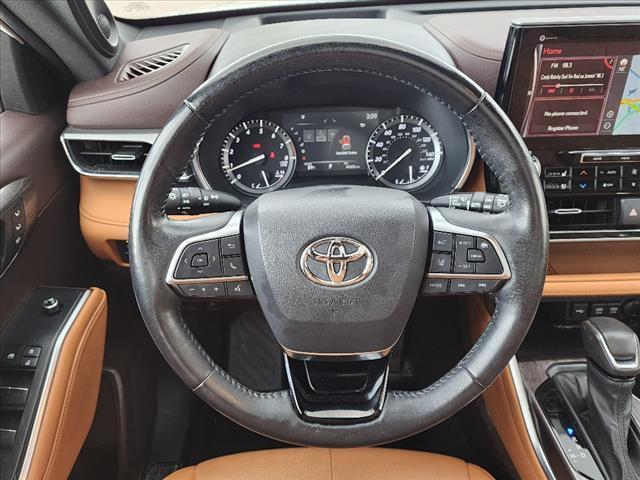 used 2021 Toyota Highlander car, priced at $38,429