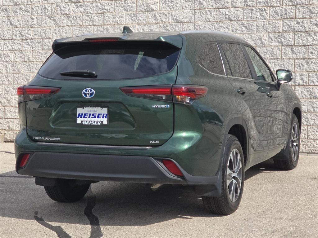 used 2024 Toyota Highlander Hybrid car, priced at $42,500