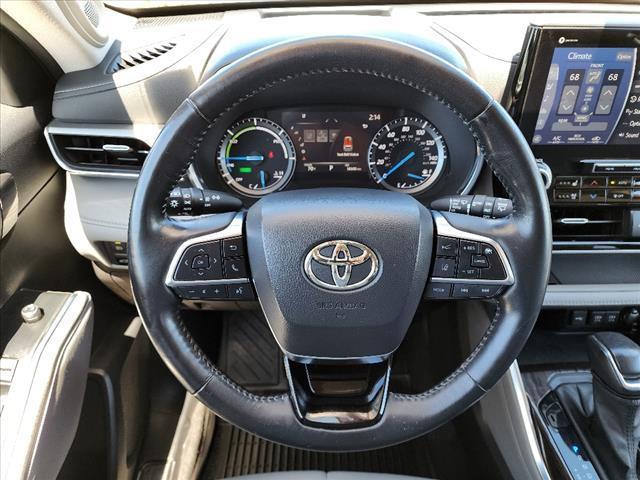 used 2021 Toyota Highlander Hybrid car, priced at $41,513