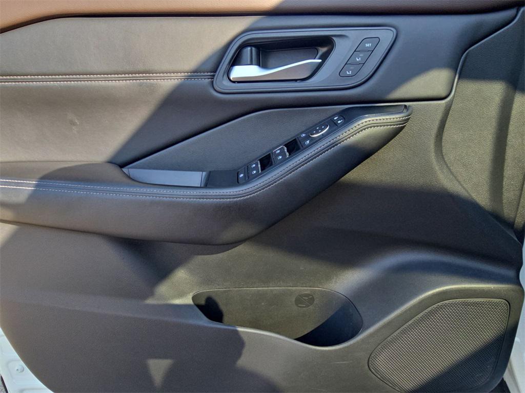 used 2023 Nissan Rogue car, priced at $22,646