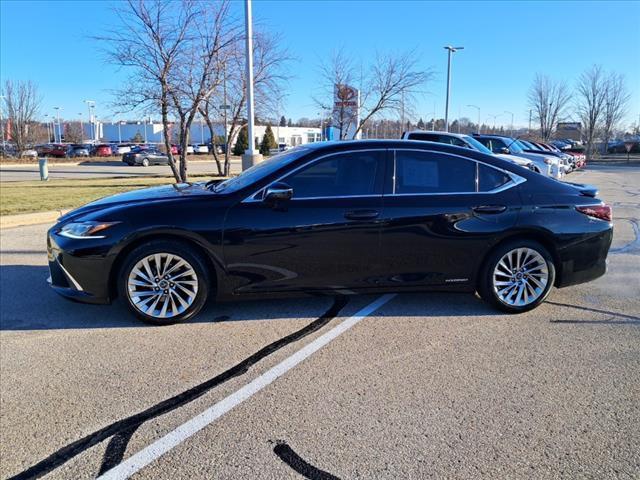 used 2020 Lexus ES 300h car, priced at $32,909