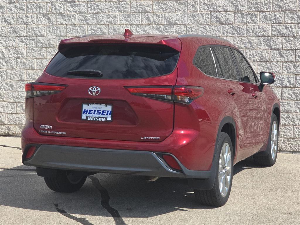 used 2021 Toyota Highlander car, priced at $35,639