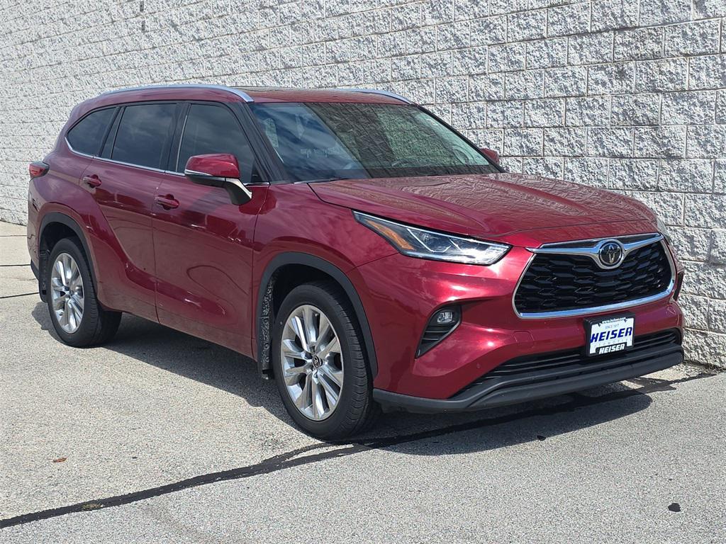 used 2021 Toyota Highlander car, priced at $35,639