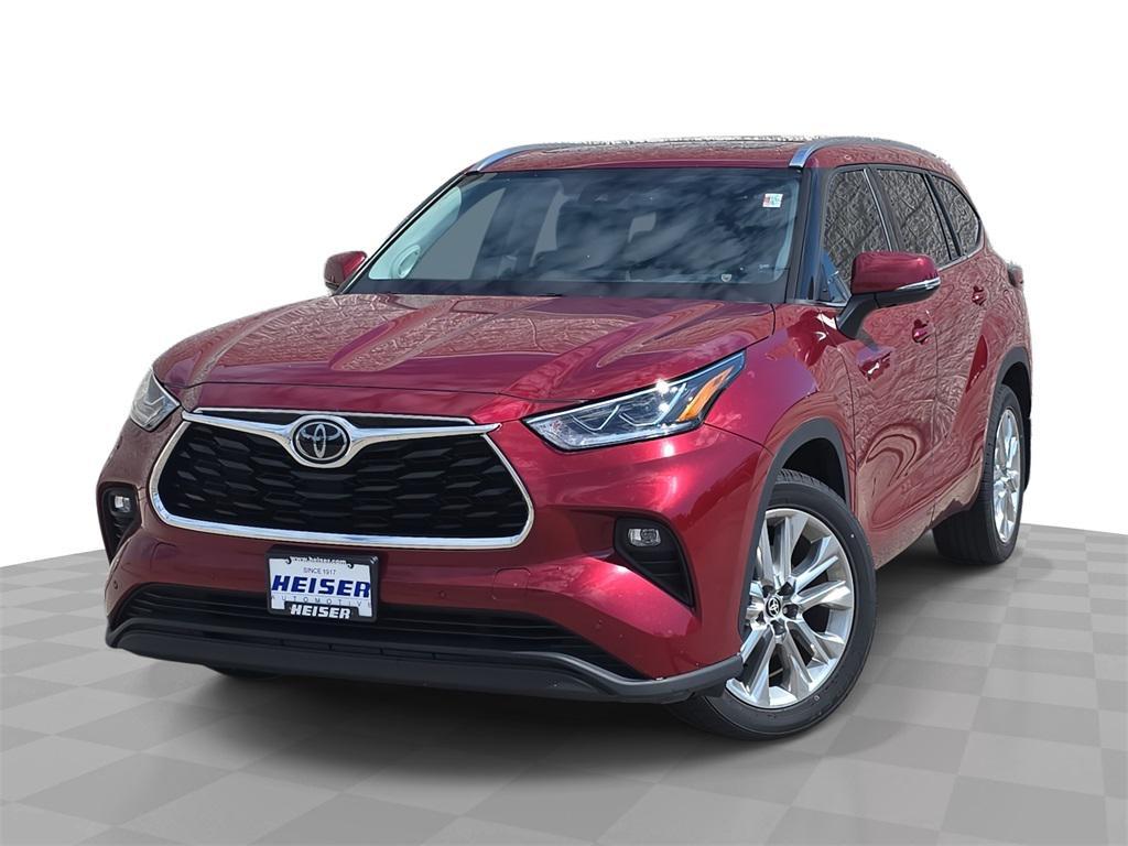 used 2021 Toyota Highlander car, priced at $35,639