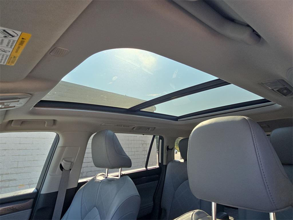 used 2020 Toyota Highlander car, priced at $35,252
