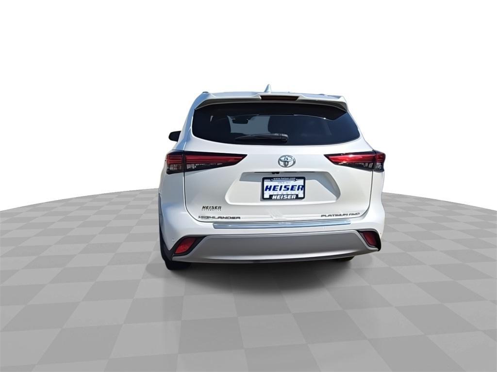 used 2020 Toyota Highlander car, priced at $35,252