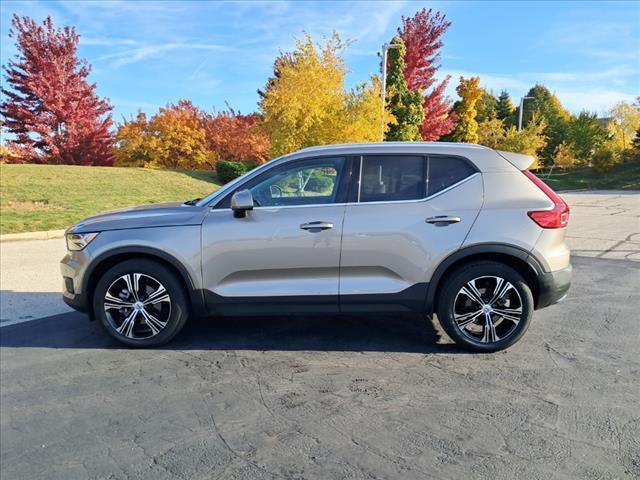 used 2020 Volvo XC40 car, priced at $25,900