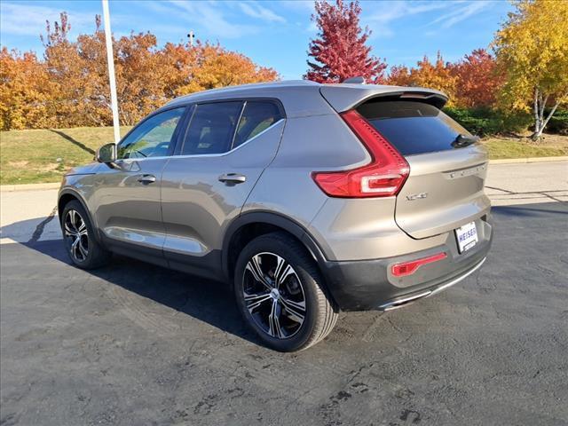 used 2020 Volvo XC40 car, priced at $25,900