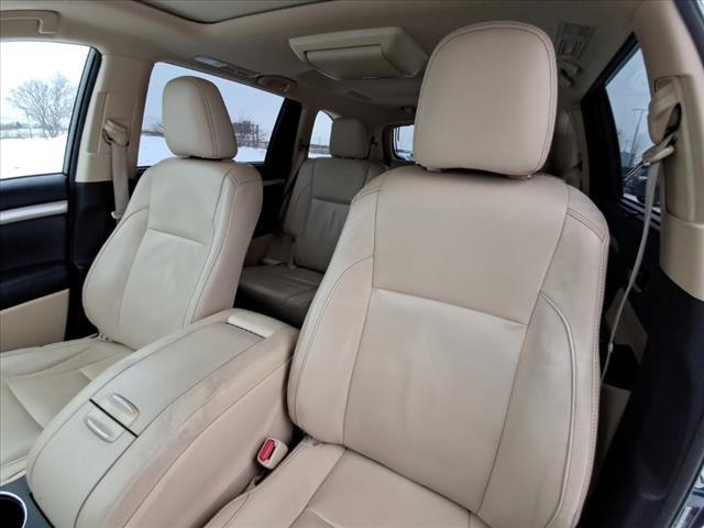 used 2015 Toyota Highlander car, priced at $16,995