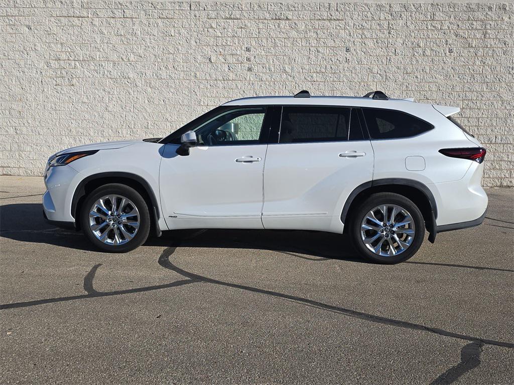 used 2024 Toyota Highlander Hybrid car, priced at $49,743