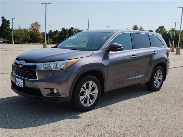 used 2015 Toyota Highlander car, priced at $16,995