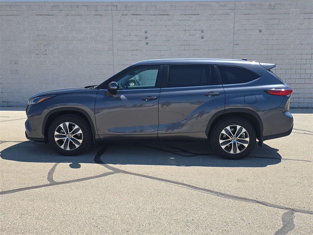used 2023 Toyota Highlander car, priced at $39,168