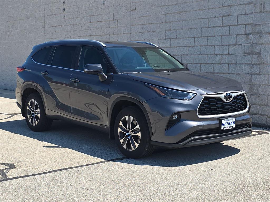 used 2023 Toyota Highlander car, priced at $39,168