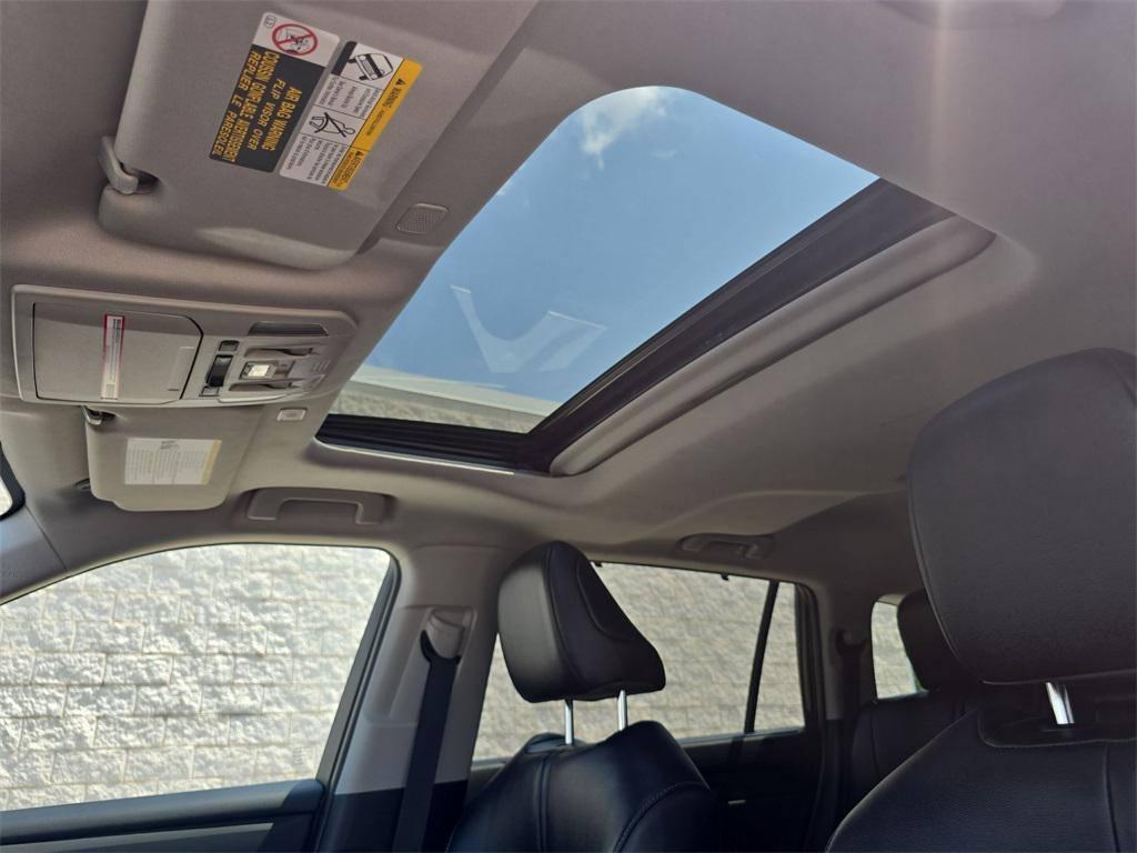 used 2023 Toyota Highlander car, priced at $34,495