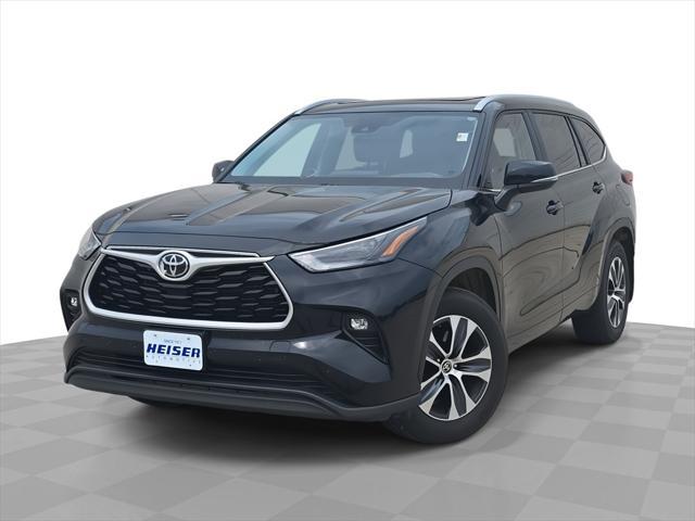 used 2023 Toyota Highlander car, priced at $34,995