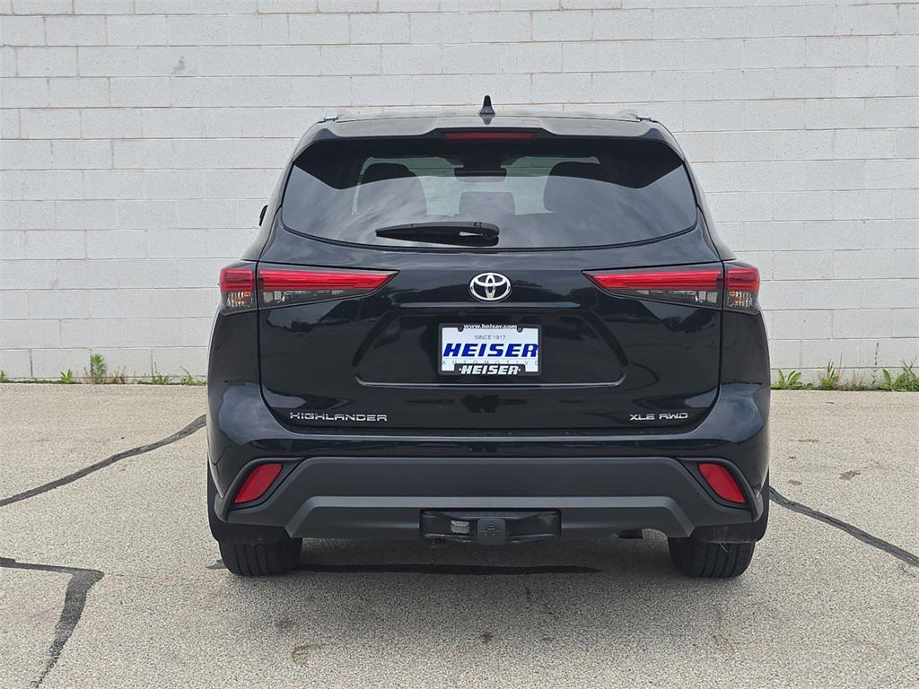 used 2023 Toyota Highlander car, priced at $34,495