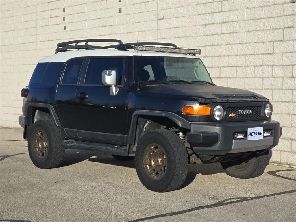 used 2007 Toyota FJ Cruiser car, priced at $12,995