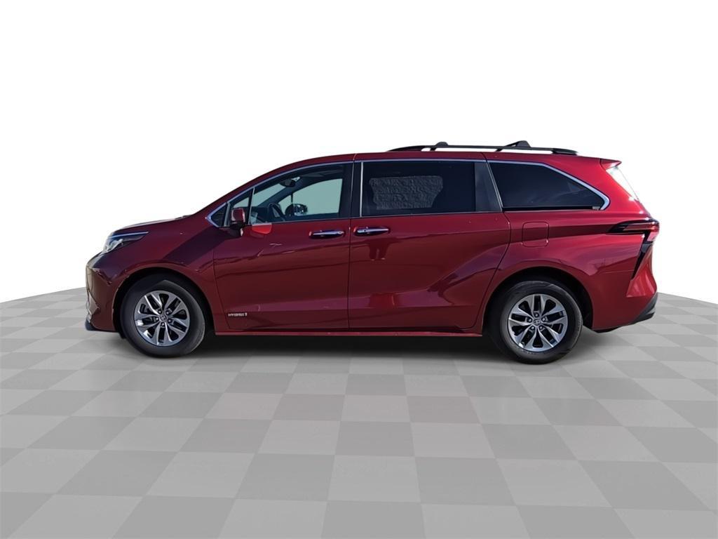 used 2021 Toyota Sienna car, priced at $31,393