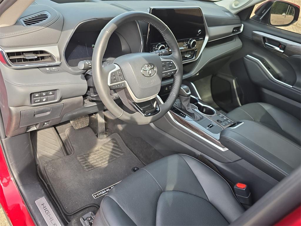 used 2024 Toyota Highlander Hybrid car, priced at $51,499