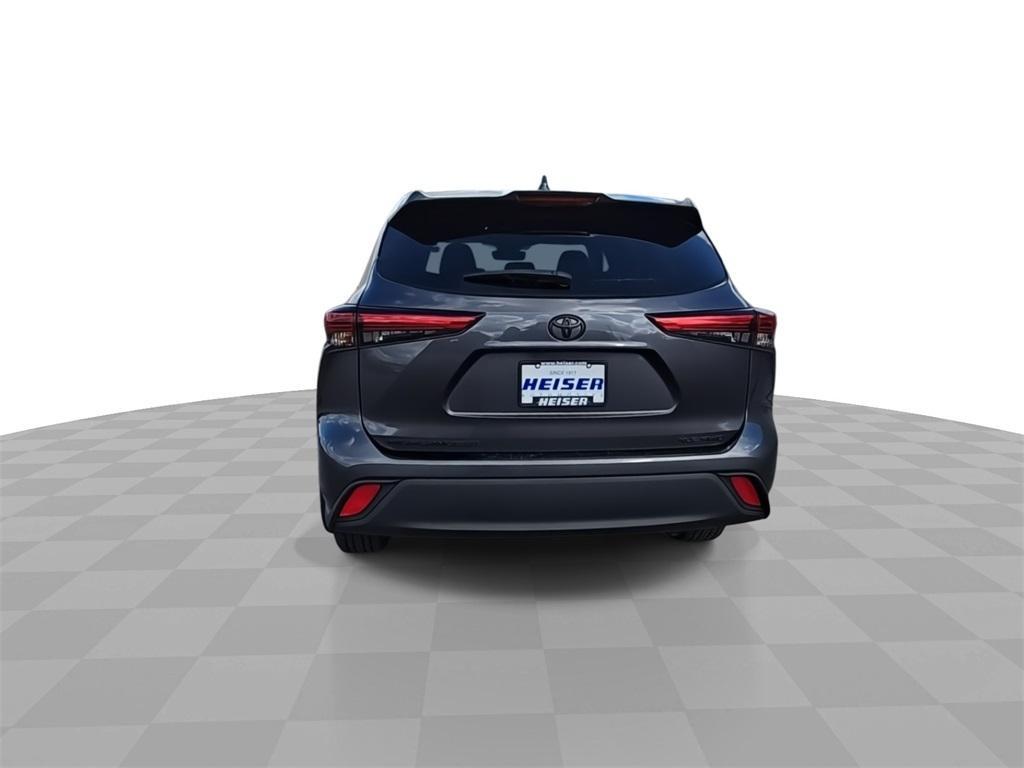 used 2020 Toyota Highlander car, priced at $23,995