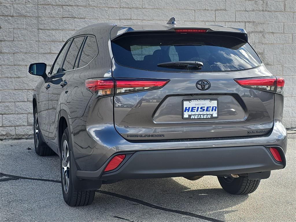 used 2020 Toyota Highlander car, priced at $23,995