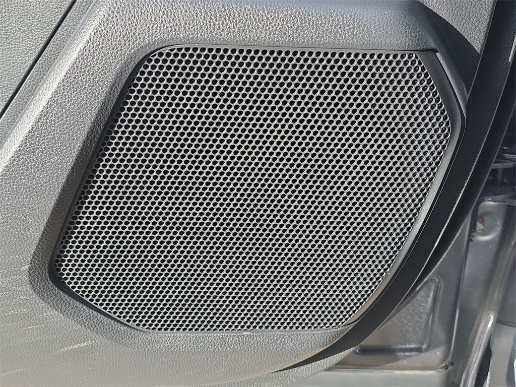 used 2020 Toyota Highlander car, priced at $23,995