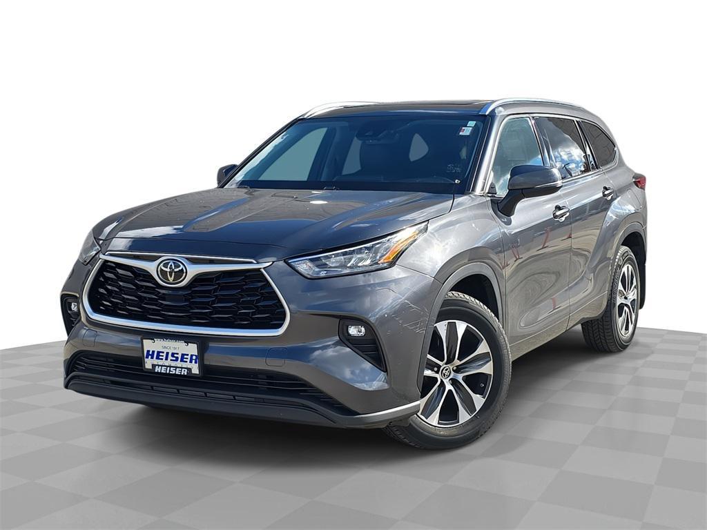 used 2020 Toyota Highlander car, priced at $23,995