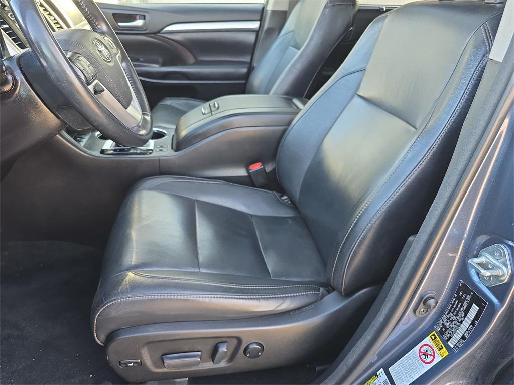 used 2018 Toyota Highlander Hybrid car, priced at $21,909