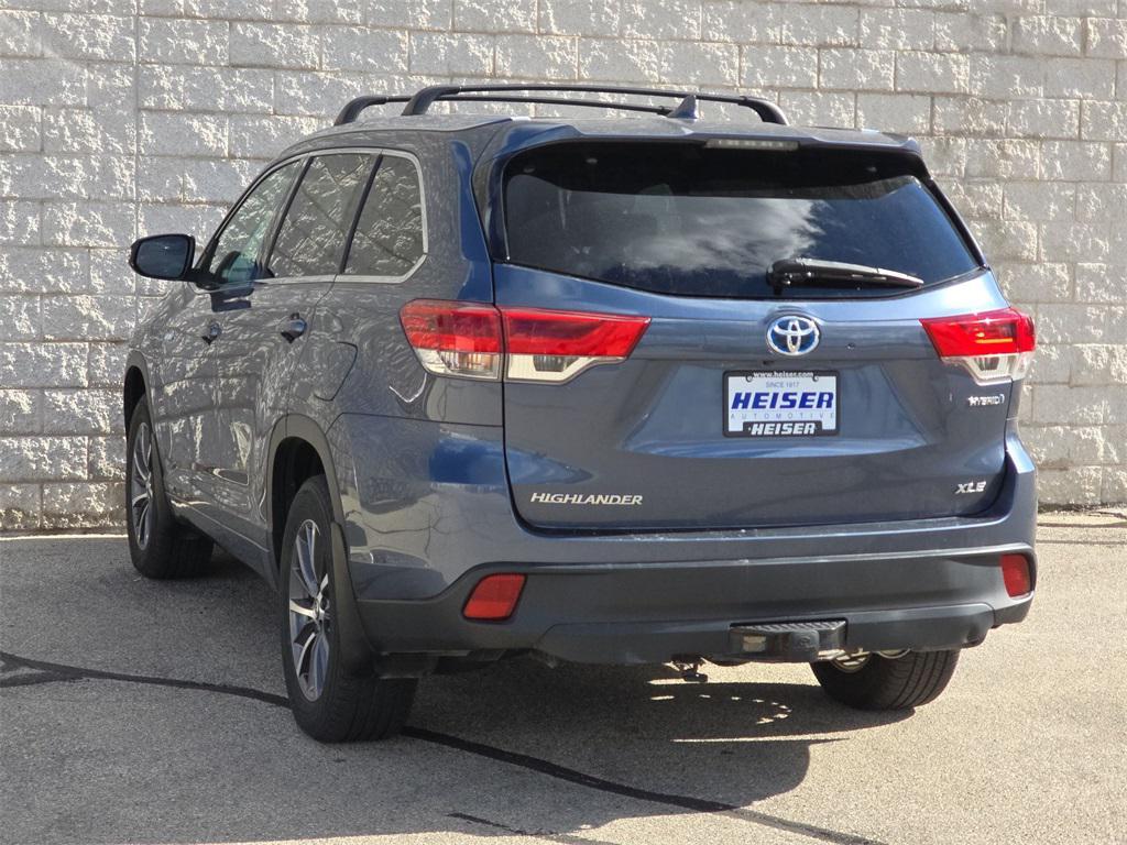 used 2018 Toyota Highlander Hybrid car, priced at $22,995