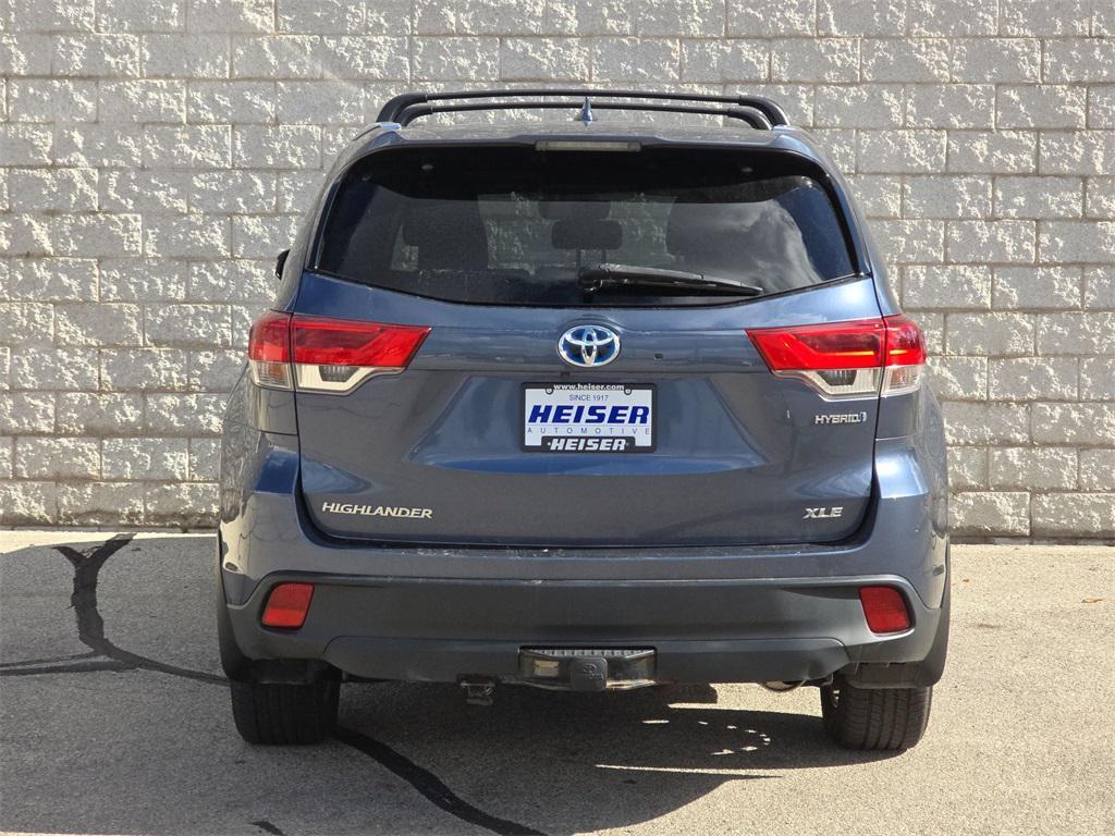 used 2018 Toyota Highlander Hybrid car, priced at $22,995