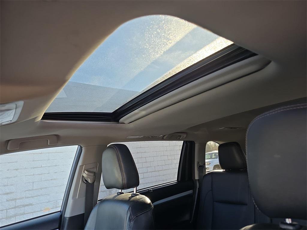 used 2018 Toyota Highlander Hybrid car, priced at $21,909