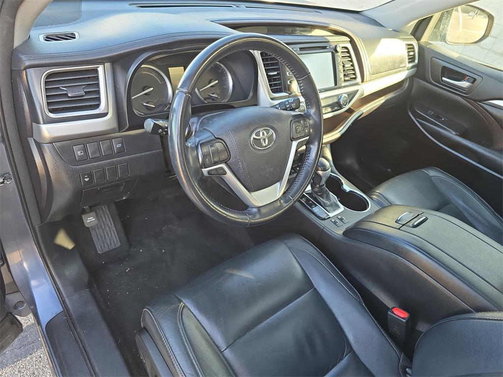 used 2018 Toyota Highlander Hybrid car, priced at $21,909
