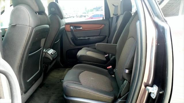 used 2015 Chevrolet Traverse car, priced at $12,980
