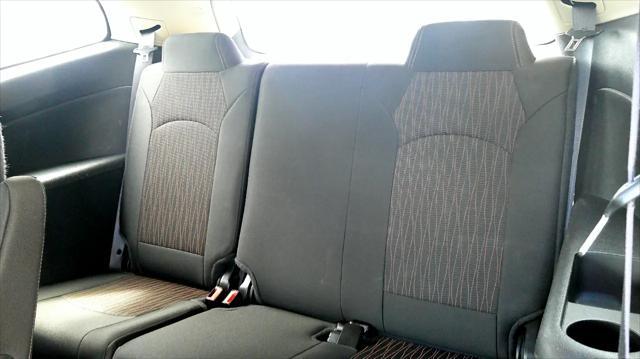 used 2015 Chevrolet Traverse car, priced at $12,980