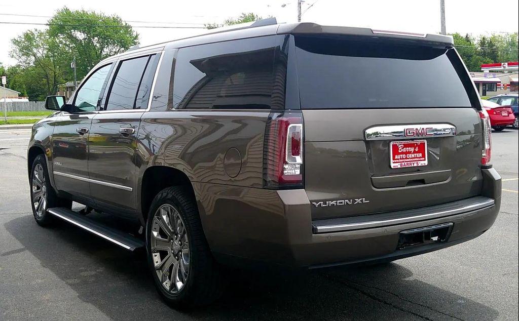 used 2015 GMC Yukon XL car, priced at $26,500