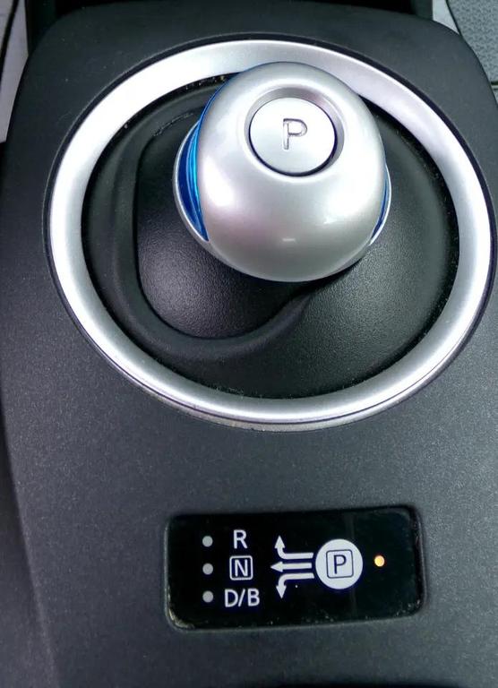 used 2015 Nissan Leaf car, priced at $6,980