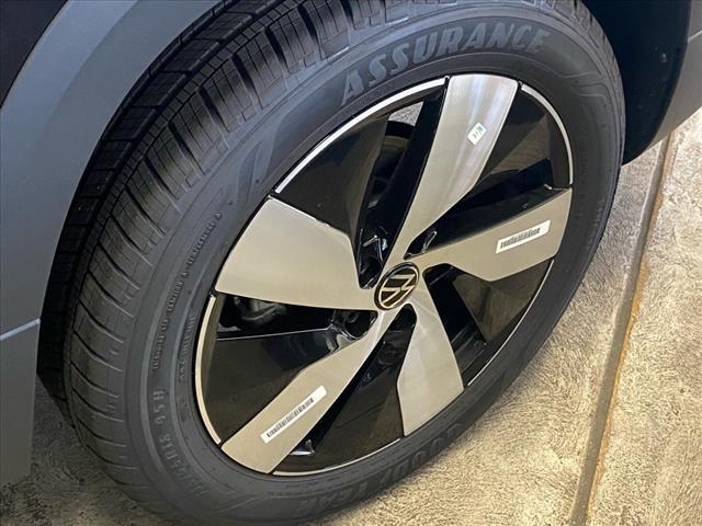 new 2025 Volkswagen Taos car, priced at $27,790