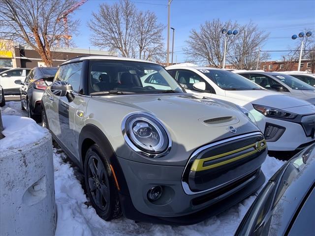 used 2021 MINI Hardtop car, priced at $21,000