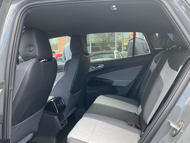 new 2025 Volkswagen ID.4 car, priced at $44,495
