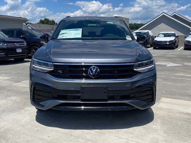 new 2024 Volkswagen Tiguan car, priced at $30,599