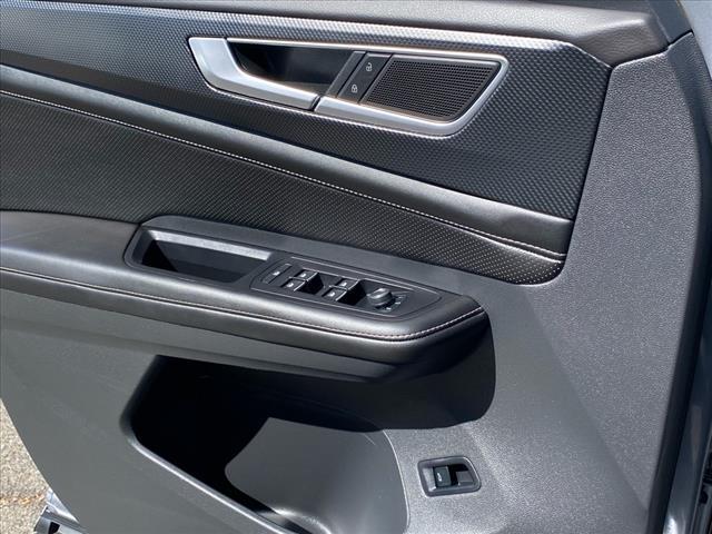 used 2024 Volkswagen Atlas Cross Sport car, priced at $40,000