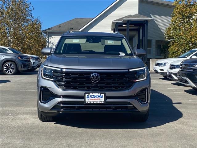 used 2024 Volkswagen Atlas car, priced at $42,800