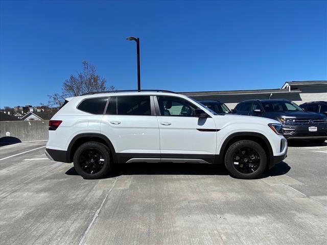 new 2024 Volkswagen Atlas car, priced at $49,380