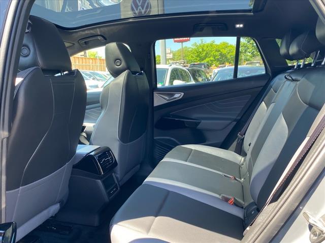 used 2024 Volkswagen ID.4 car, priced at $27,600