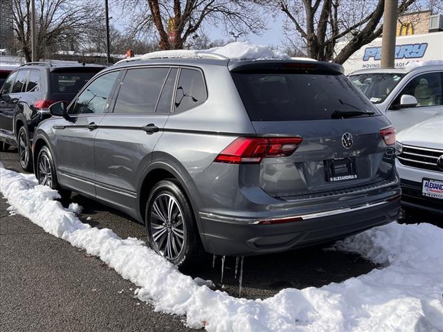 new 2024 Volkswagen Tiguan car, priced at $26,998