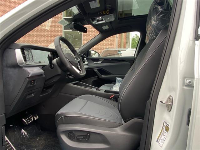 new 2025 Volkswagen Tiguan car, priced at $38,498
