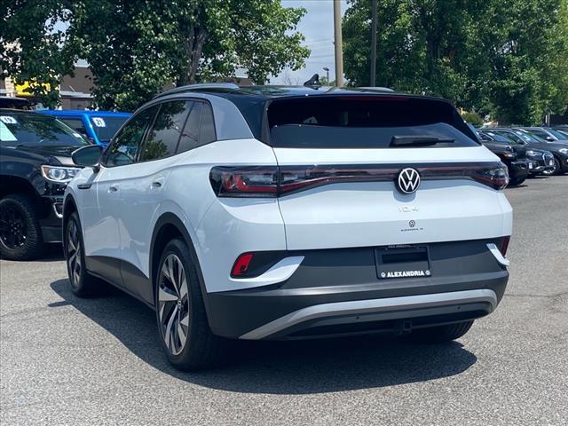 used 2021 Volkswagen ID.4 car, priced at $25,400